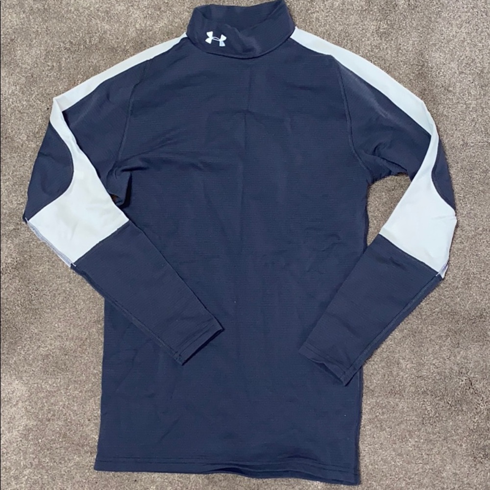 Under armor thermal dri fit! Youth Large